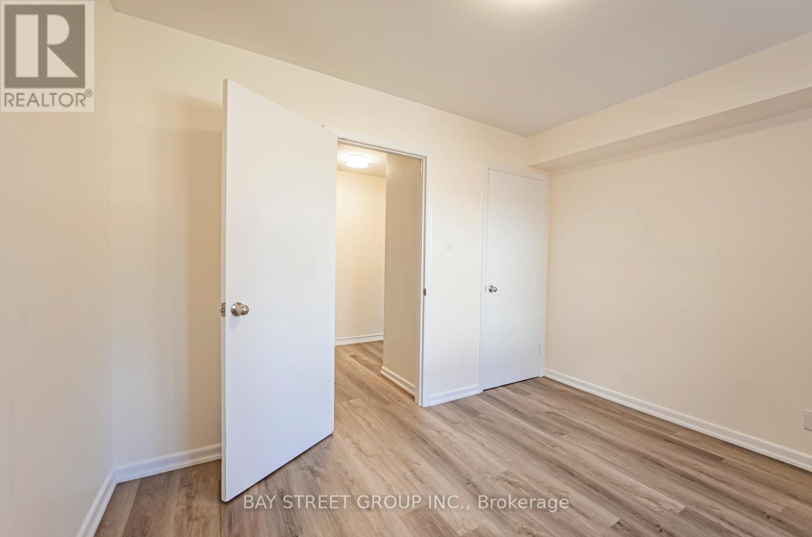 38 Foursome Crescent, Toronto, Ontario  M2P 1W3 - Photo 24 - C13023228