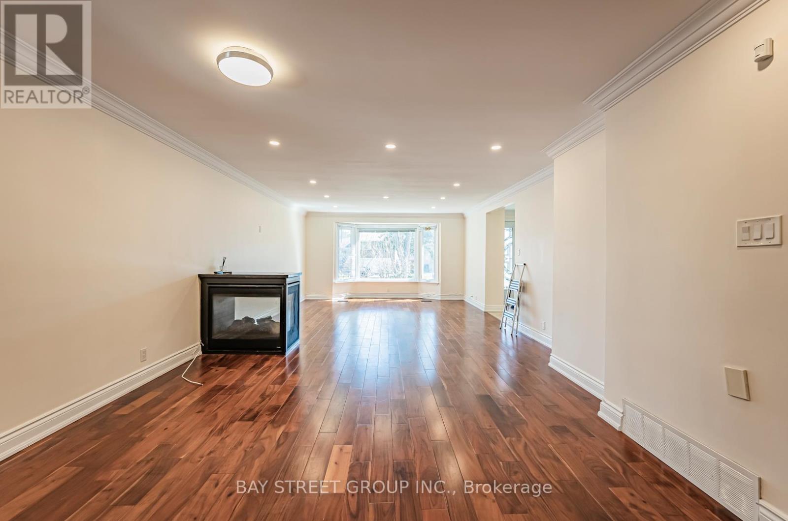 38 Foursome Crescent, Toronto, Ontario  M2P 1W3 - Photo 9 - C13023228