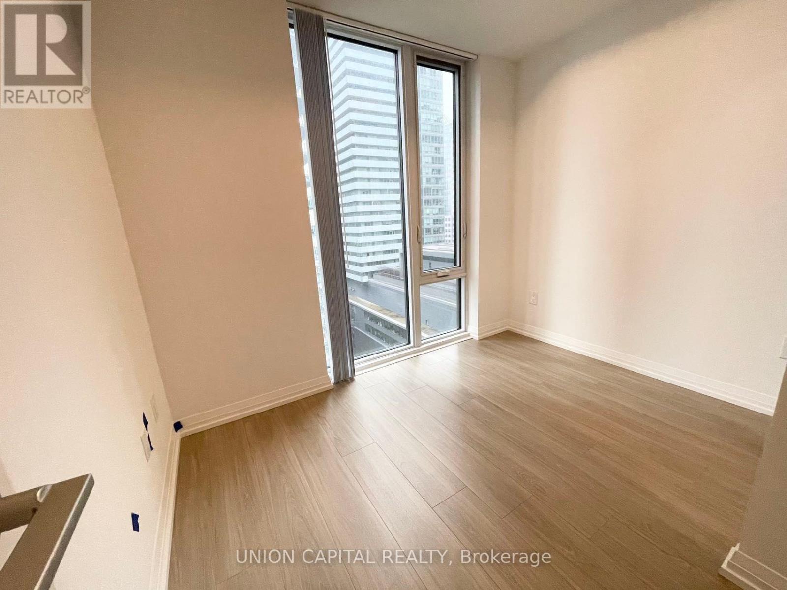 1905 - 8 Widmer Street, Toronto, Ontario  M5V 0W6 - Photo 10 - C13023232