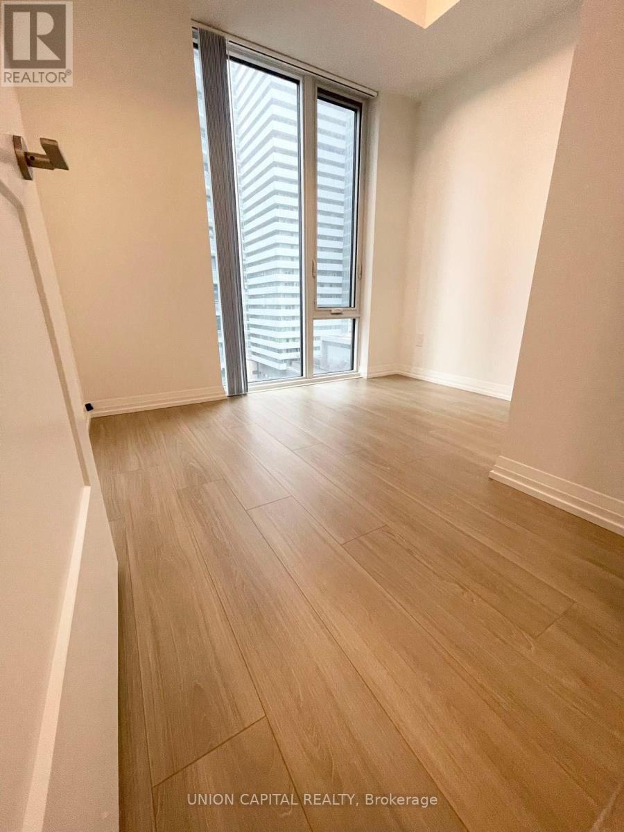 1905 - 8 Widmer Street, Toronto, Ontario  M5V 0W6 - Photo 12 - C13023232