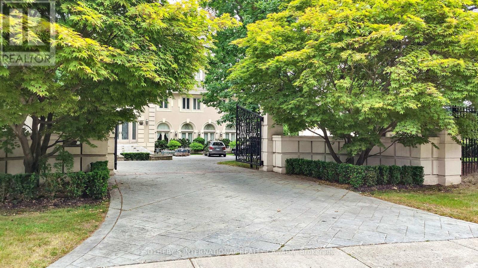 52 POST ROAD, Toronto, Ontario