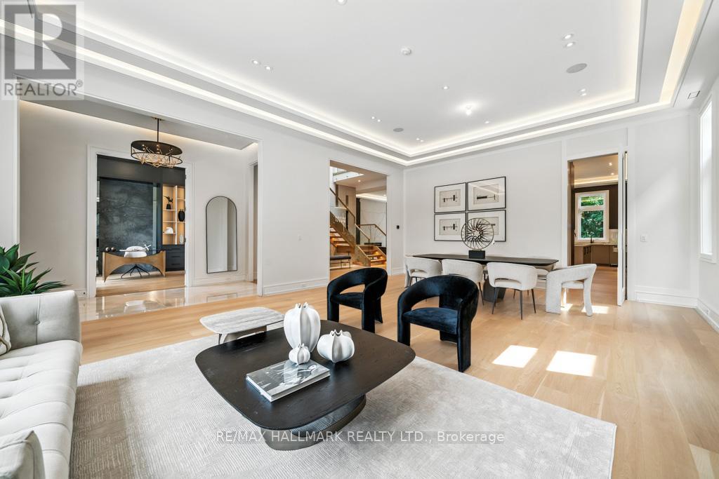 215 Northwood Drive, Toronto, Ontario  M2M 2K5 - Photo 9 - C13023270