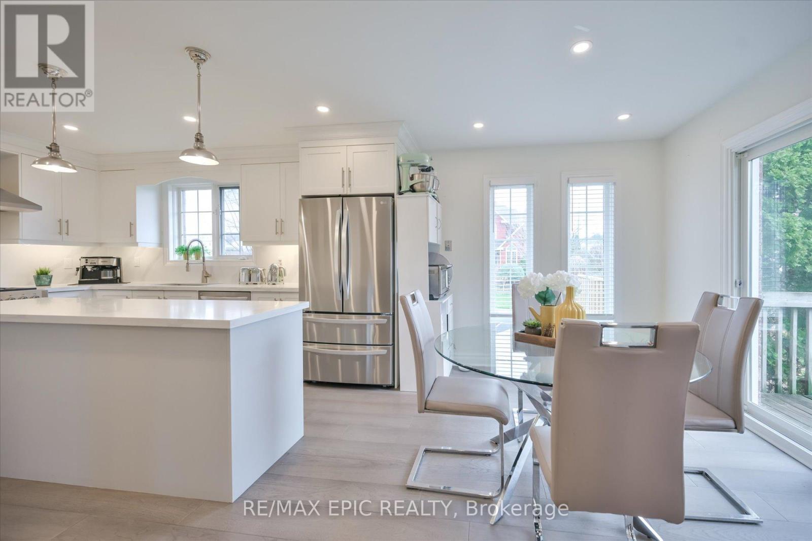 33 Emmett Place, Whitby, Ontario  L1R 2B4 - Photo 16 - E13023274