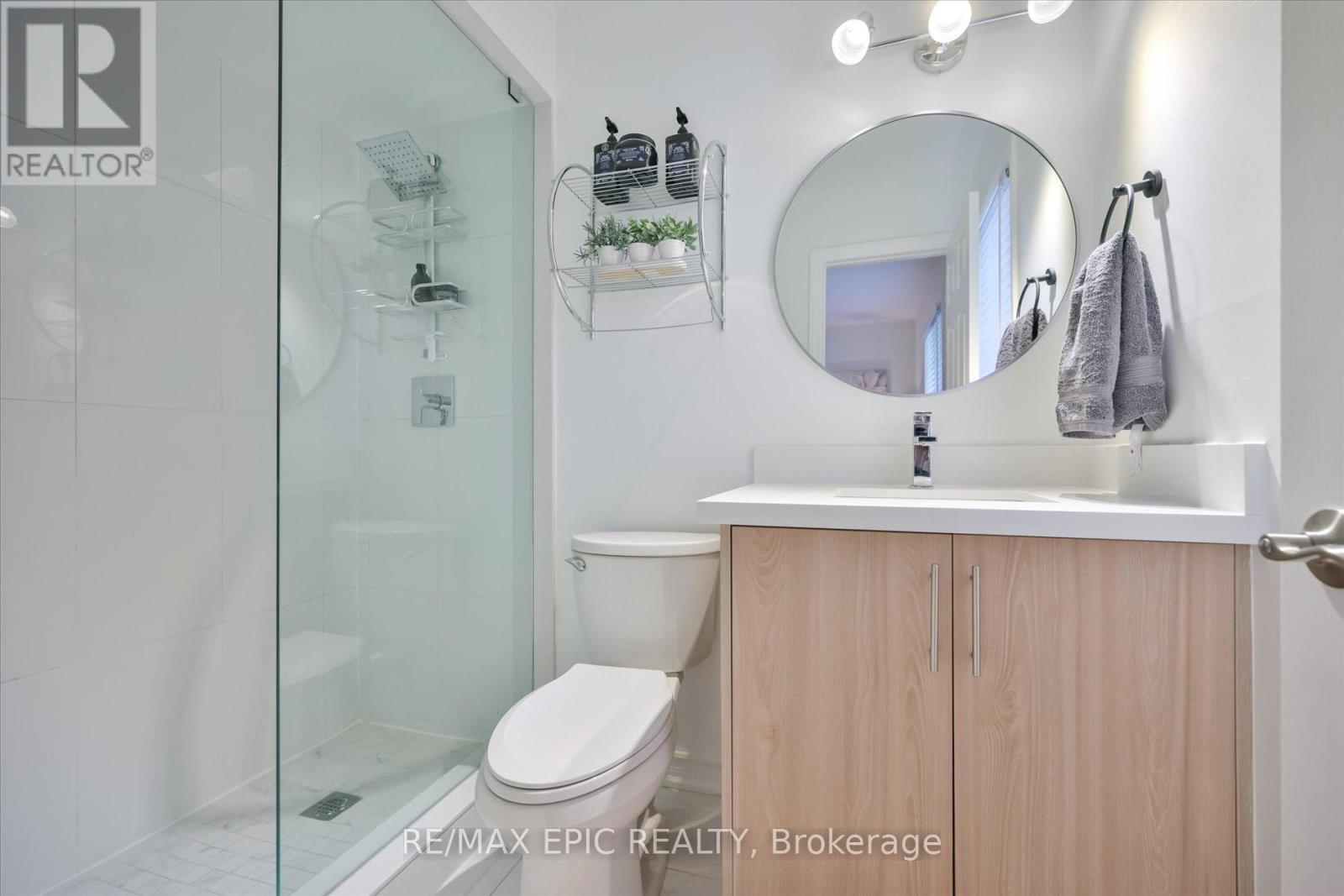 33 Emmett Place, Whitby, Ontario  L1R 2B4 - Photo 22 - E13023274