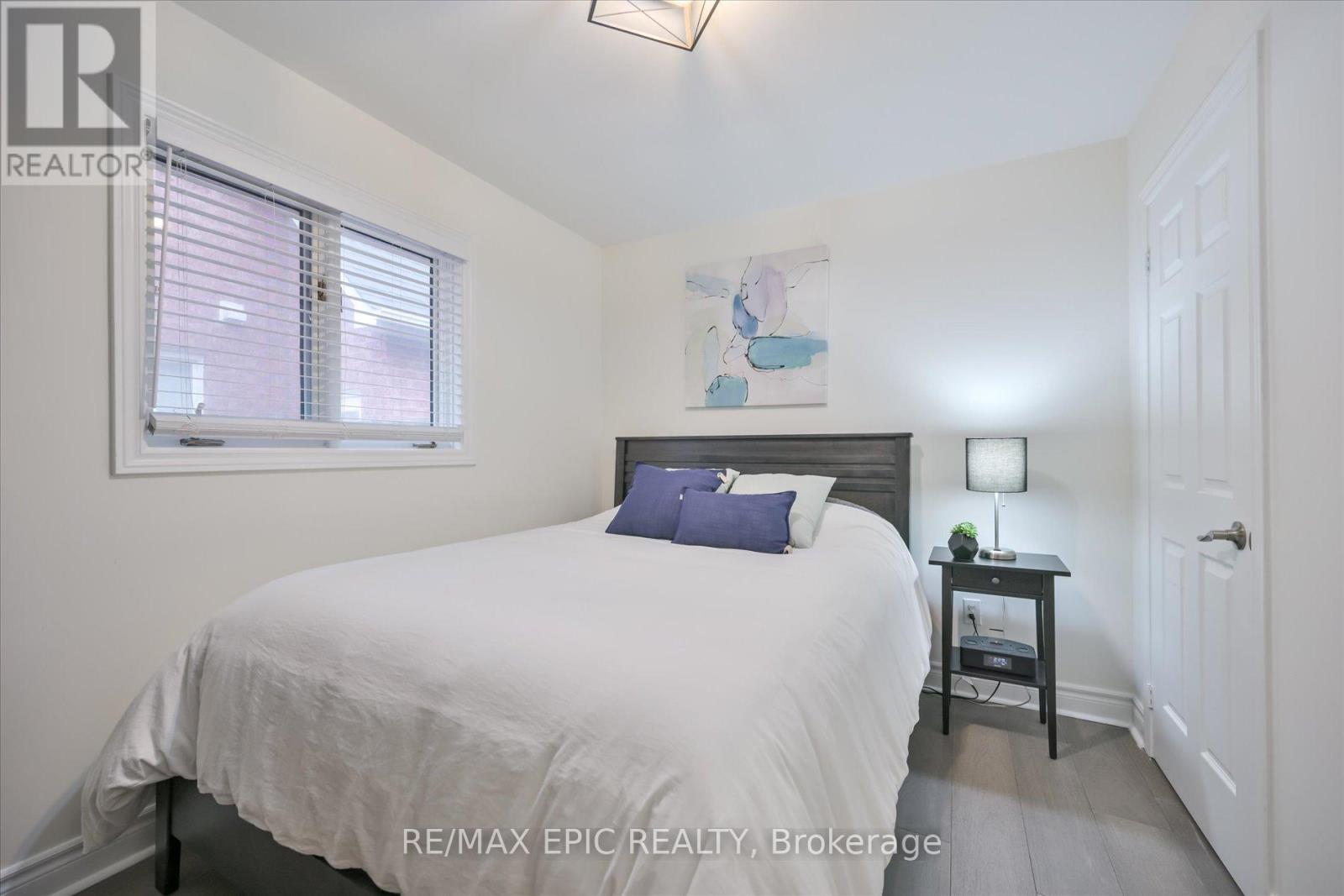 33 Emmett Place, Whitby, Ontario  L1R 2B4 - Photo 23 - E13023274