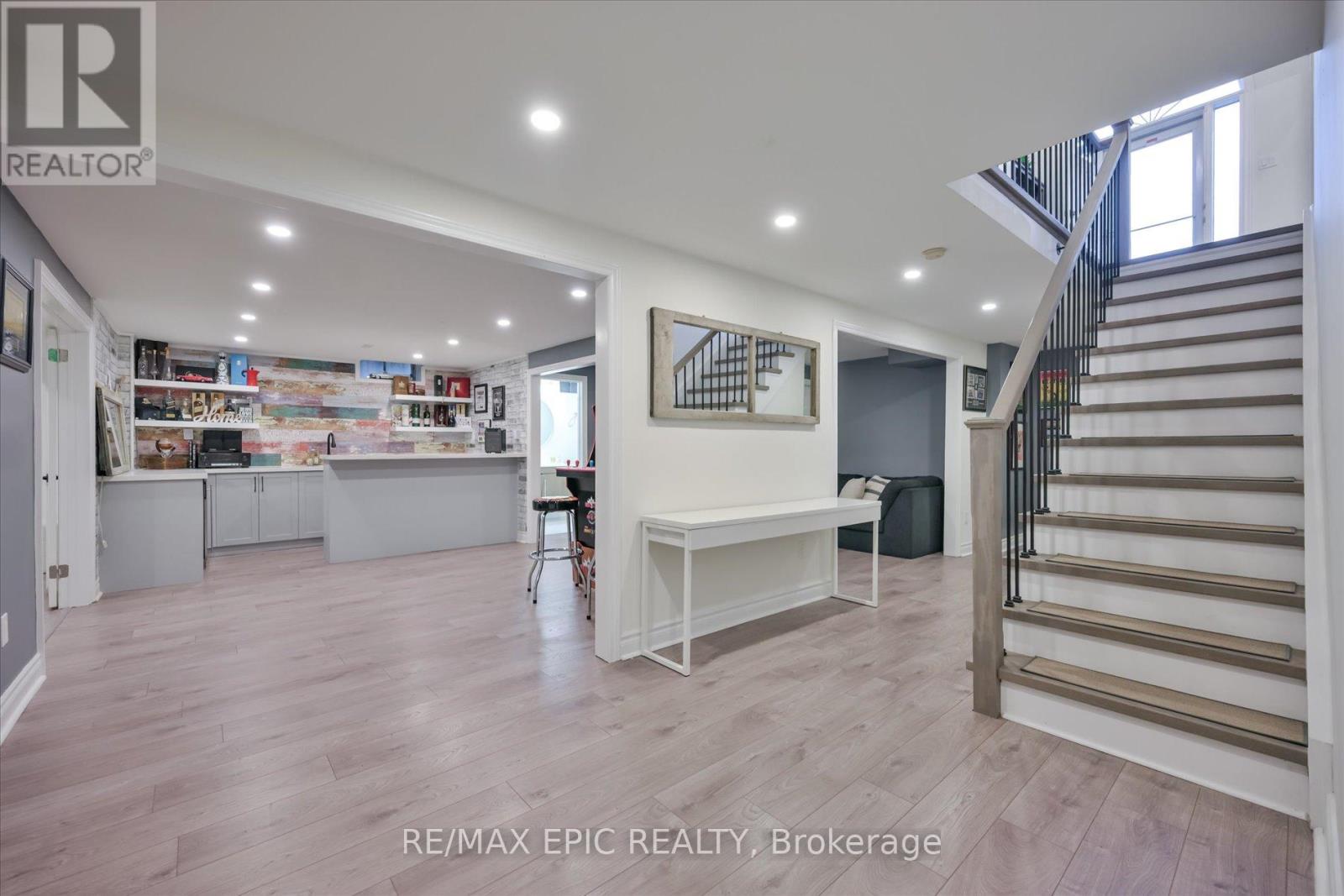 33 Emmett Place, Whitby, Ontario  L1R 2B4 - Photo 28 - E13023274