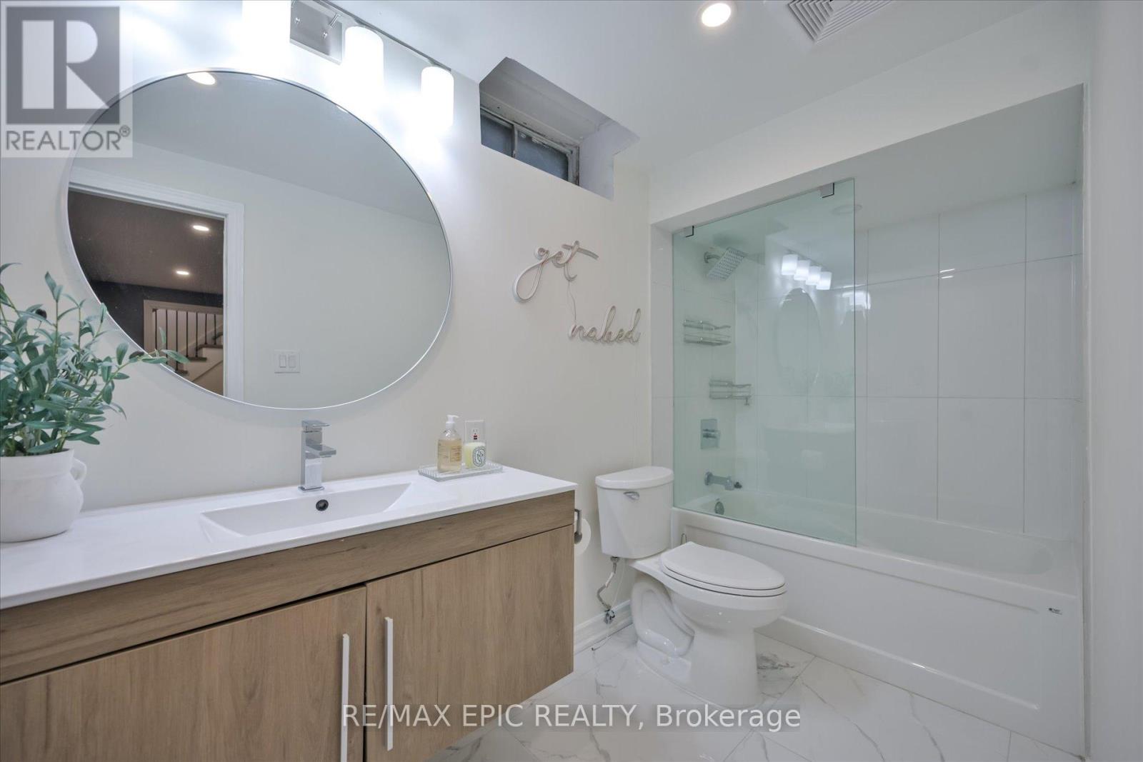 33 Emmett Place, Whitby, Ontario  L1R 2B4 - Photo 37 - E13023274