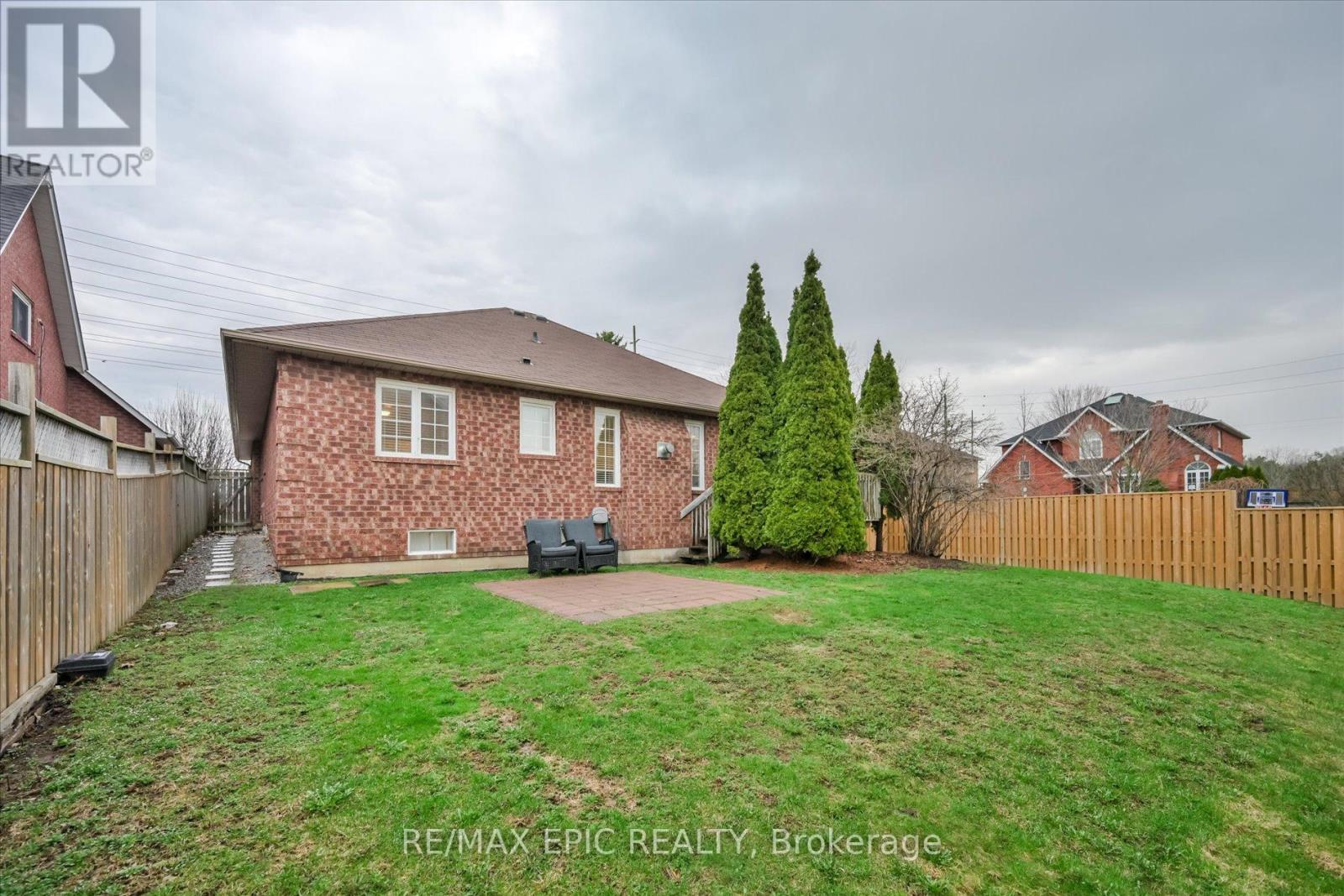 33 Emmett Place, Whitby, Ontario  L1R 2B4 - Photo 41 - E13023274