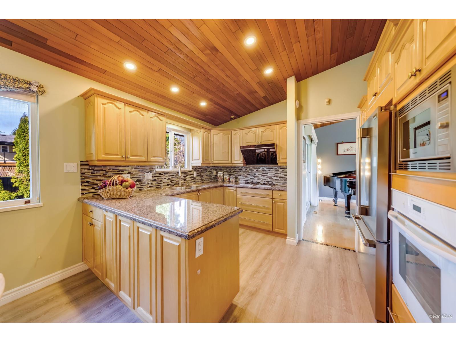 11761 Cascade Drive, Delta, British Columbia  V4E 3C3 - Photo 7 - R3113763