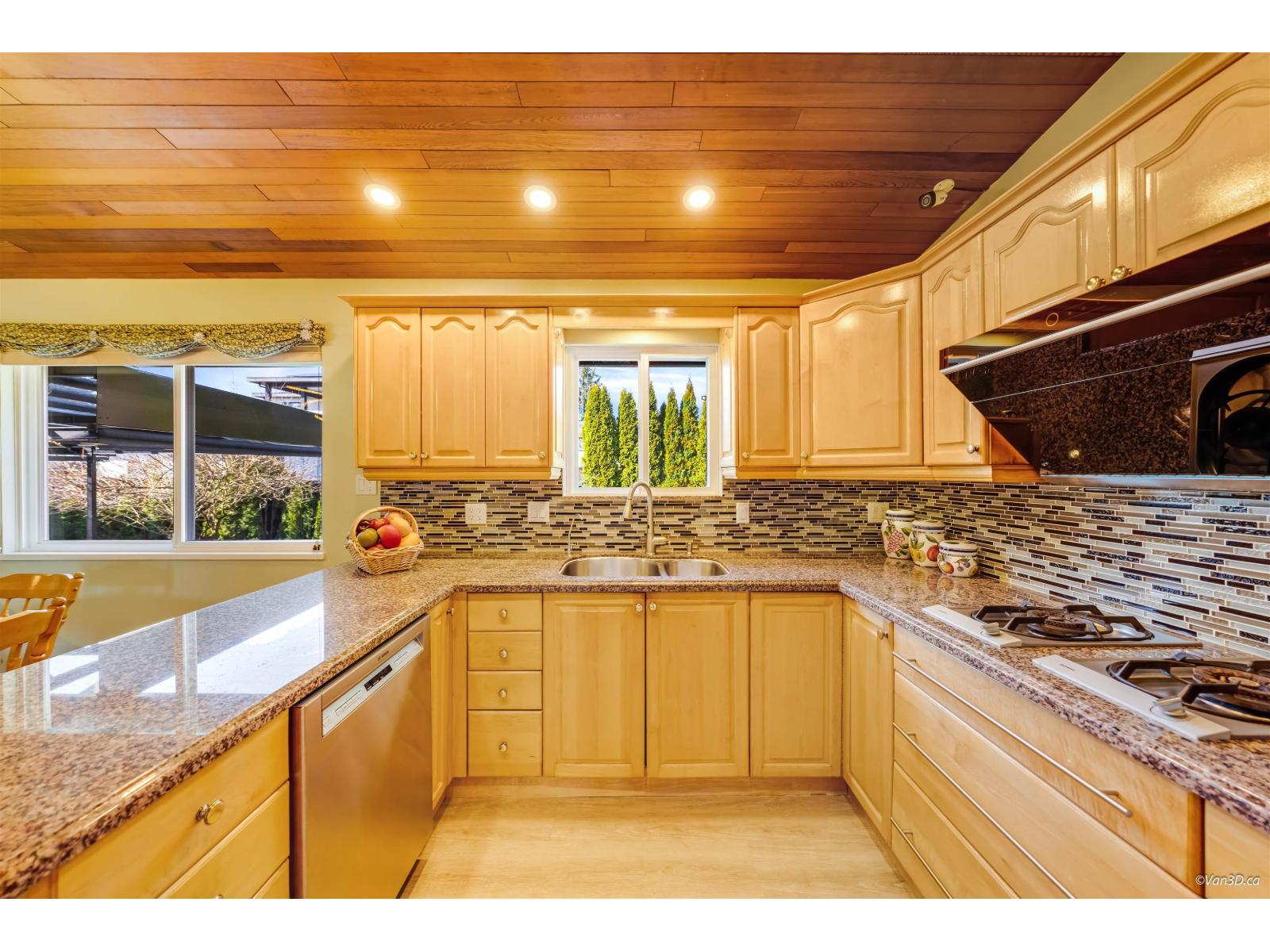 11761 Cascade Drive, Delta, British Columbia  V4E 3C3 - Photo 8 - R3113763