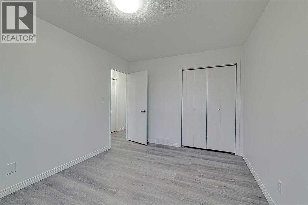 404 Pinehill Road NE, Calgary, Alberta  T1Y 2M6 - Photo 14 - A2287650