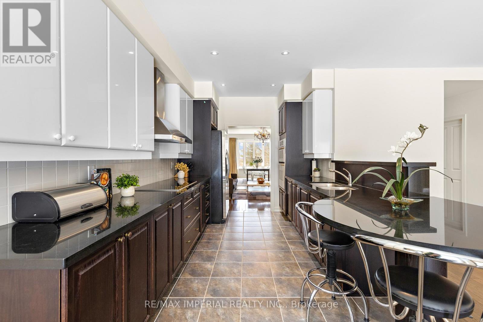 16 Carriage House Court, Richmond Hill, Ontario  L4E 4V3 - Photo 16 - N13023258