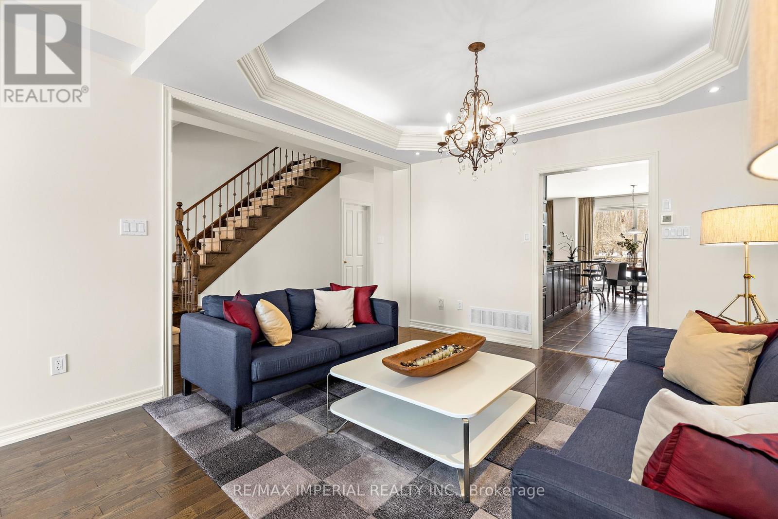 16 Carriage House Court, Richmond Hill, Ontario  L4E 4V3 - Photo 7 - N13023258