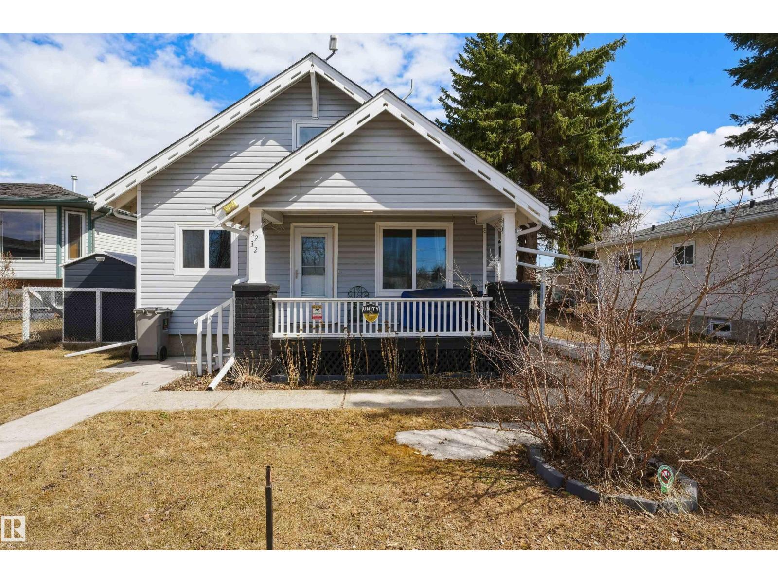 5232 51 AV, Mundare, Alberta