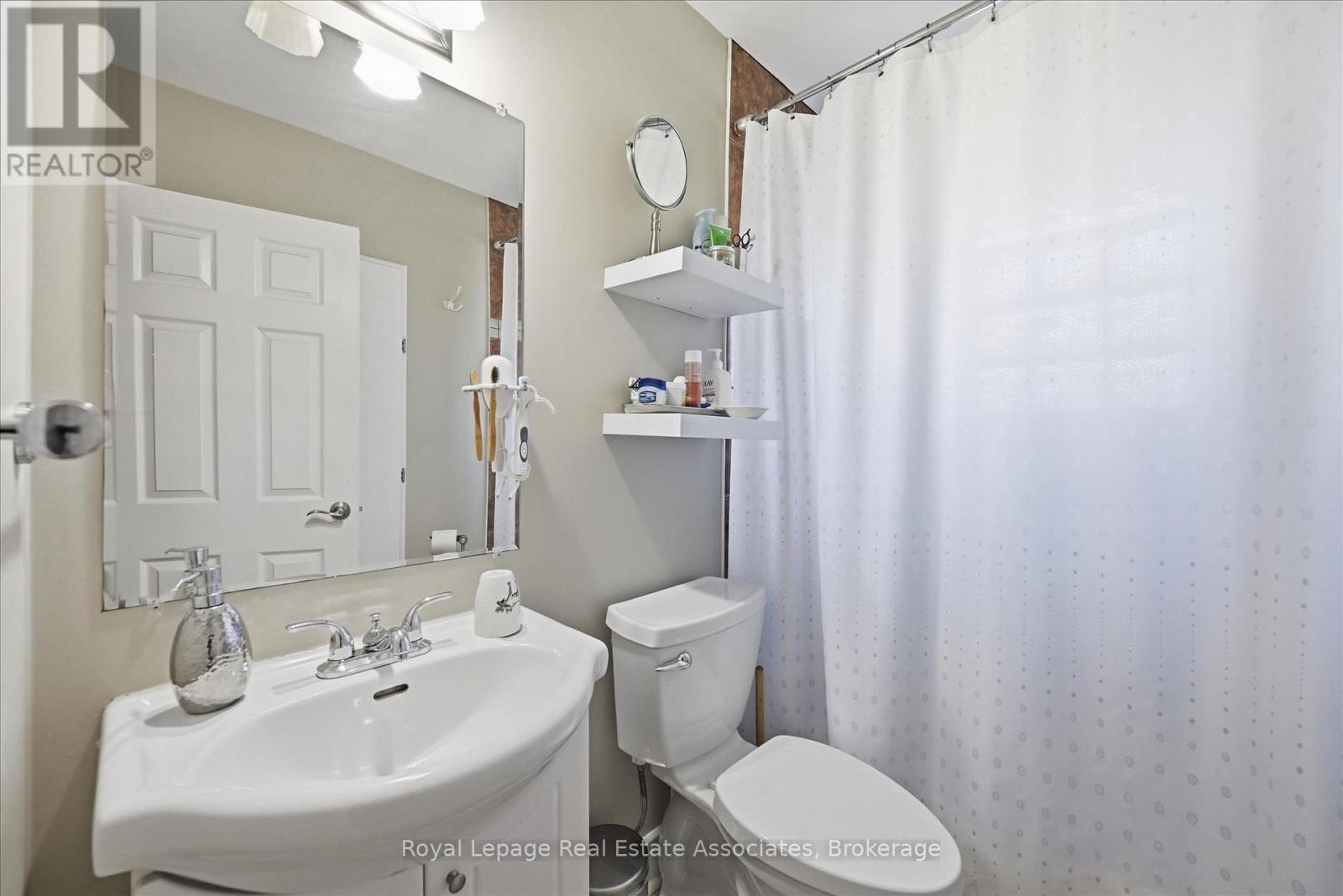 1131 Stanley Drive, Burlington, Ontario  L7P 2K6 - Photo 16 - W13023248