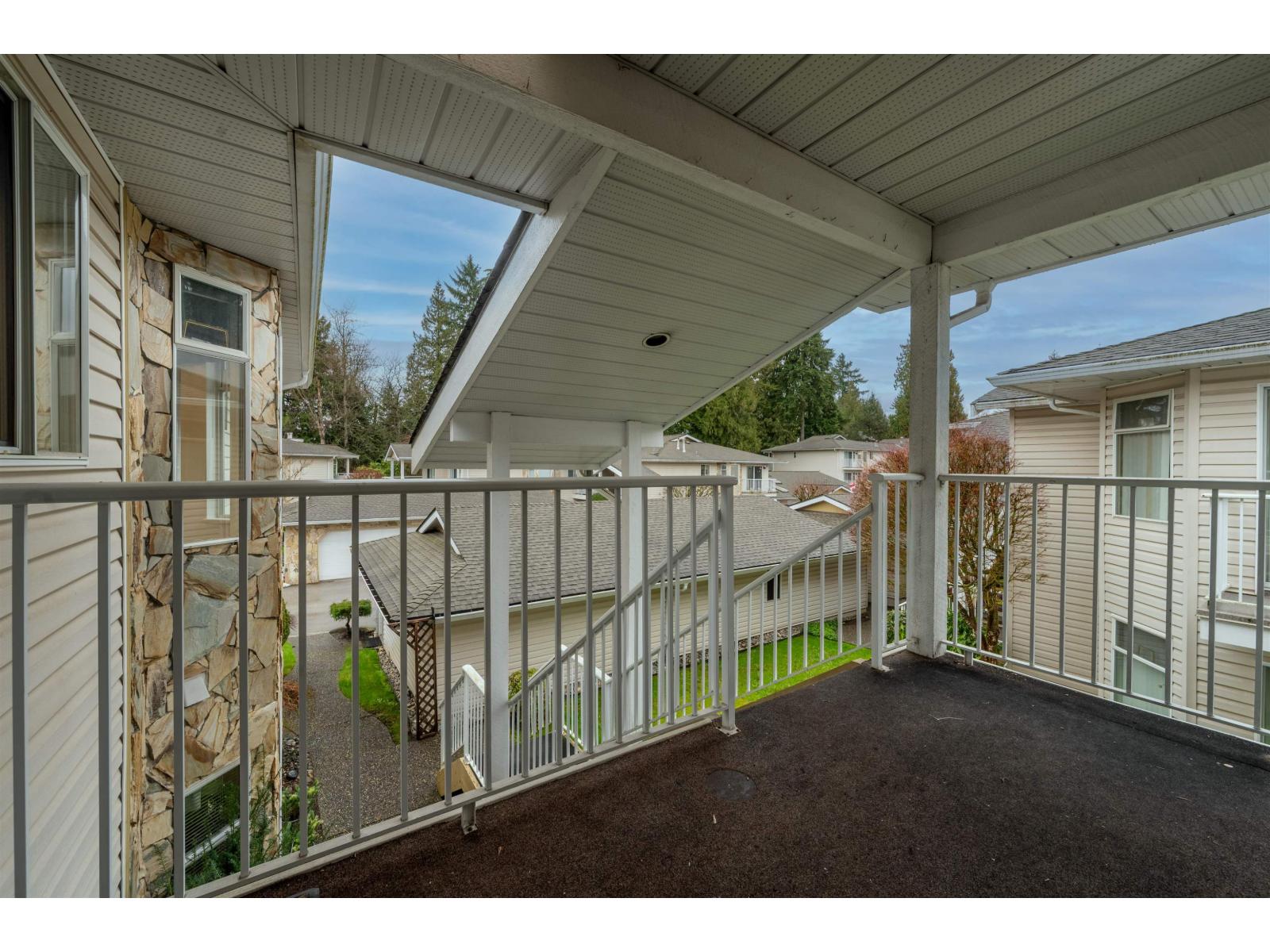 205 10584 153 Street, Surrey, British Columbia  V3R 9V1 - Photo 32 - R3089704