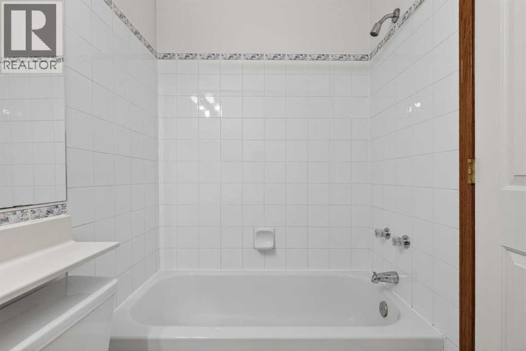 416 Douglas Glen Close Se, Calgary, Alberta  T2Z 3A4 - Photo 27 - A2302986