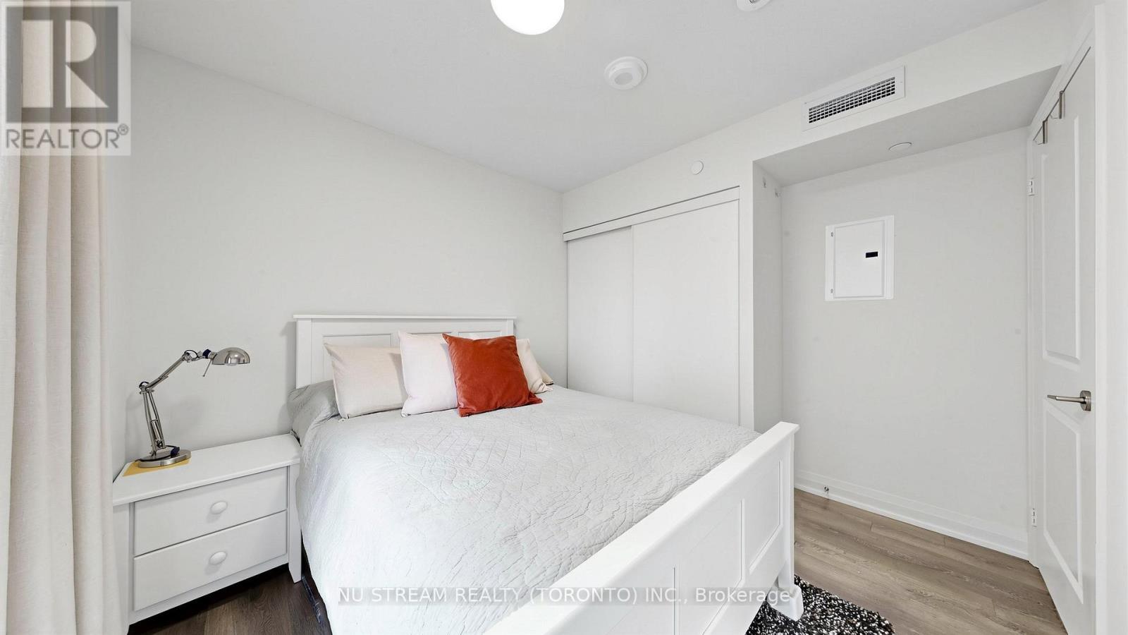 2109 - 20 Meadowglen Place, Toronto, Ontario  M1G 0A9 - Photo 17 - E13023300