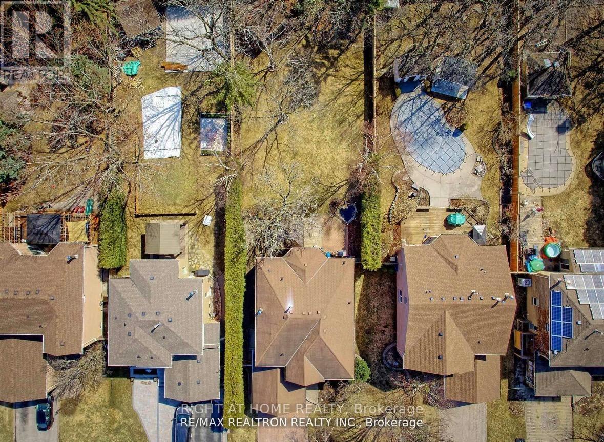 236 Mccaffrey Road, Newmarket, Ontario  L3X 1J3 - Photo 3 - N13023288