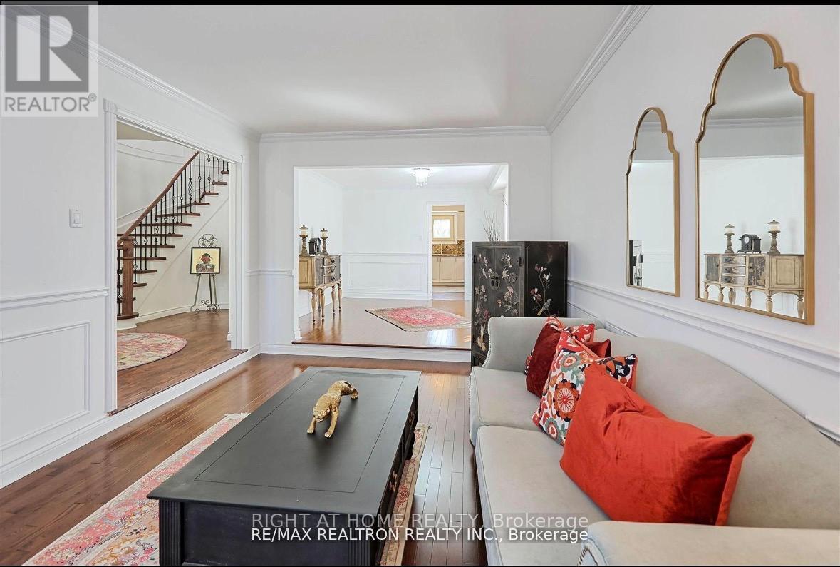 236 Mccaffrey Road, Newmarket, Ontario  L3X 1J3 - Photo 6 - N13023288