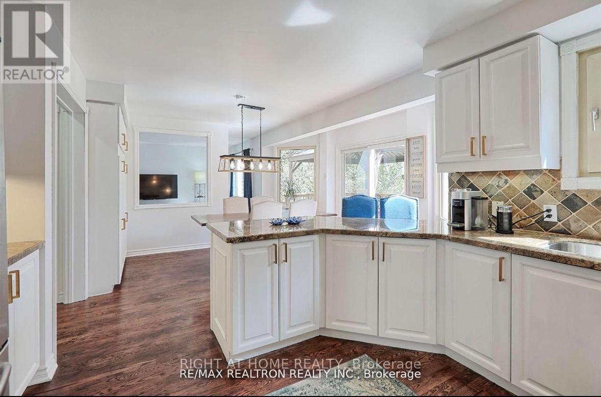 236 Mccaffrey Road, Newmarket, Ontario  L3X 1J3 - Photo 8 - N13023288