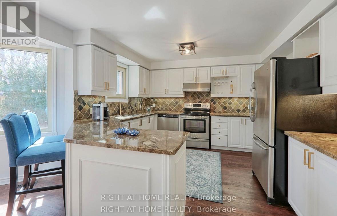 236 Mccaffrey Road, Newmarket, Ontario  L3X 1J3 - Photo 9 - N13023288