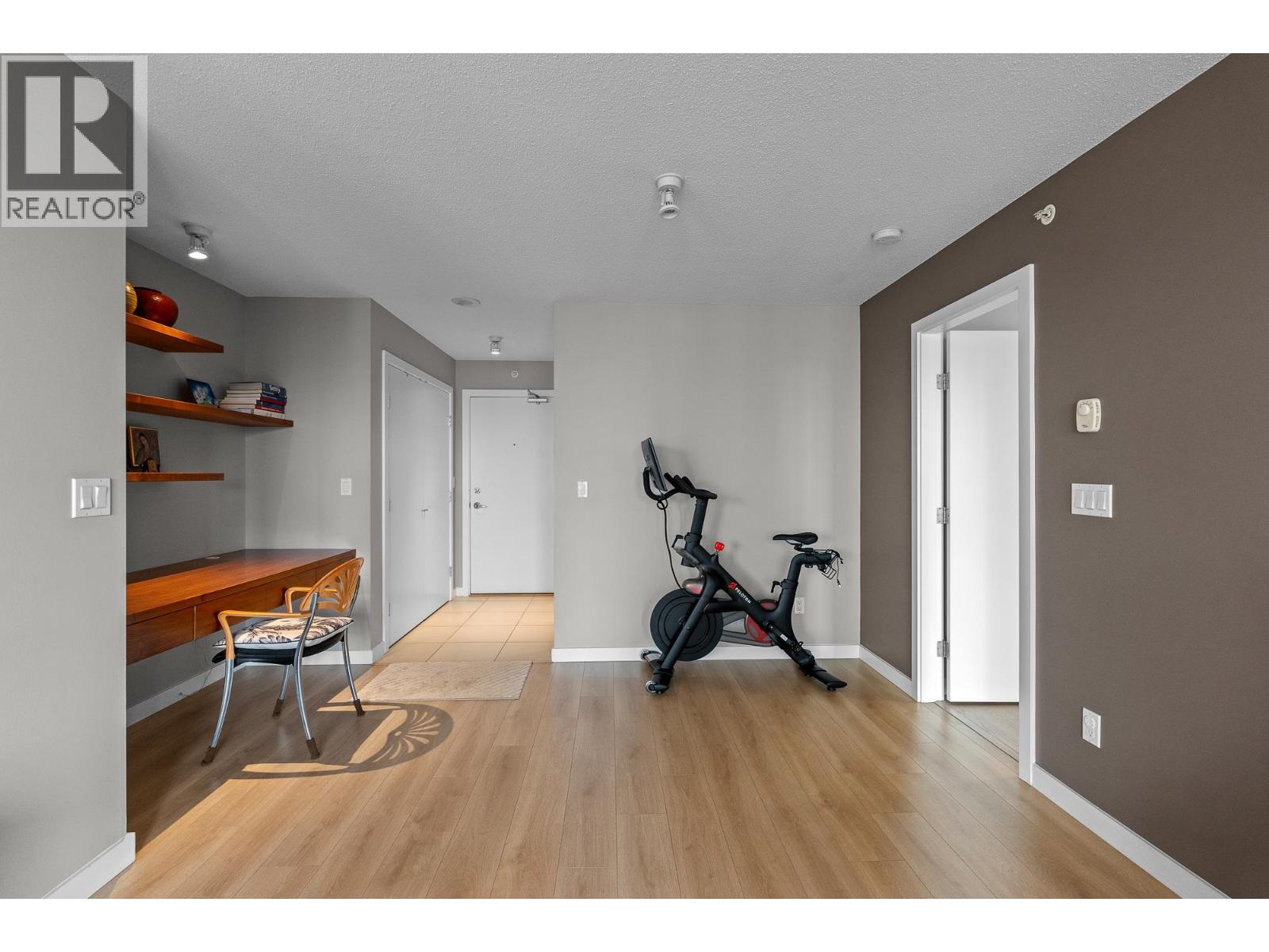 802 7088 Salisbury Avenue, Burnaby, British Columbia  V5E 0A4 - Photo 6 - R3113628