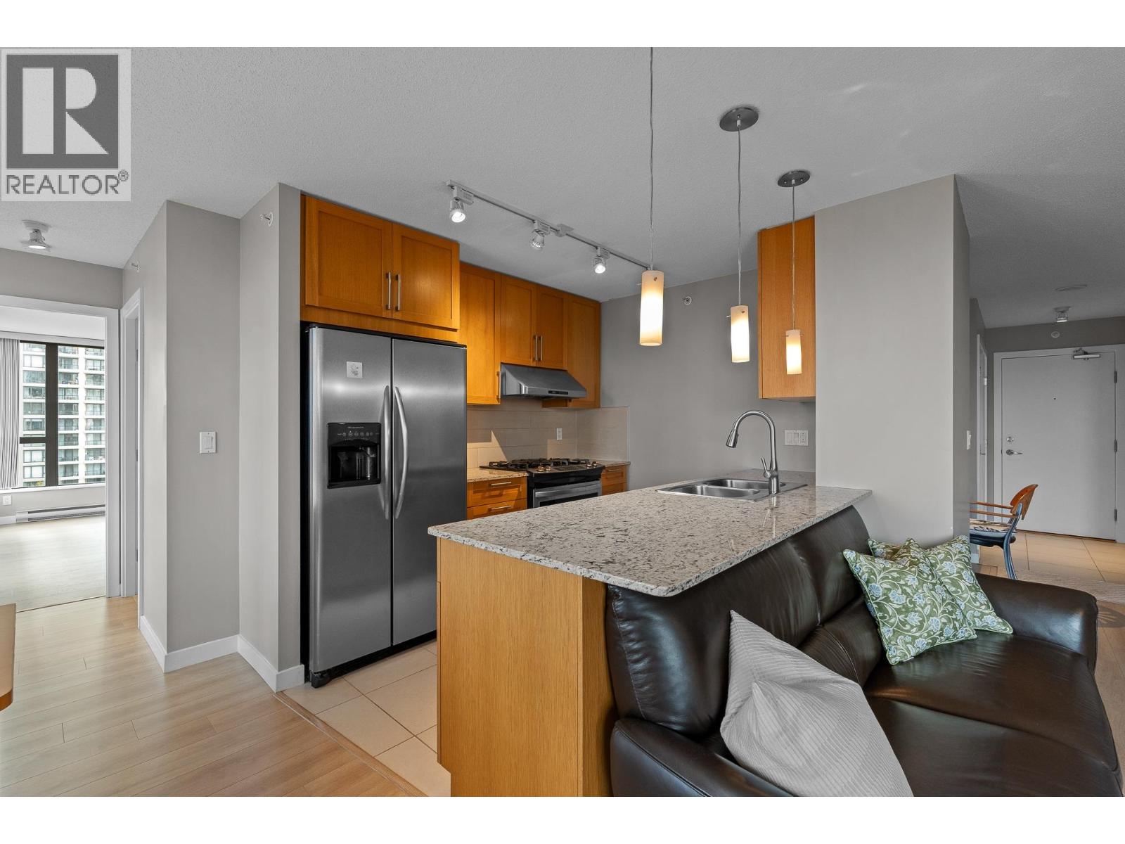 802 7088 Salisbury Avenue, Burnaby, British Columbia  V5E 0A4 - Photo 11 - R3113628