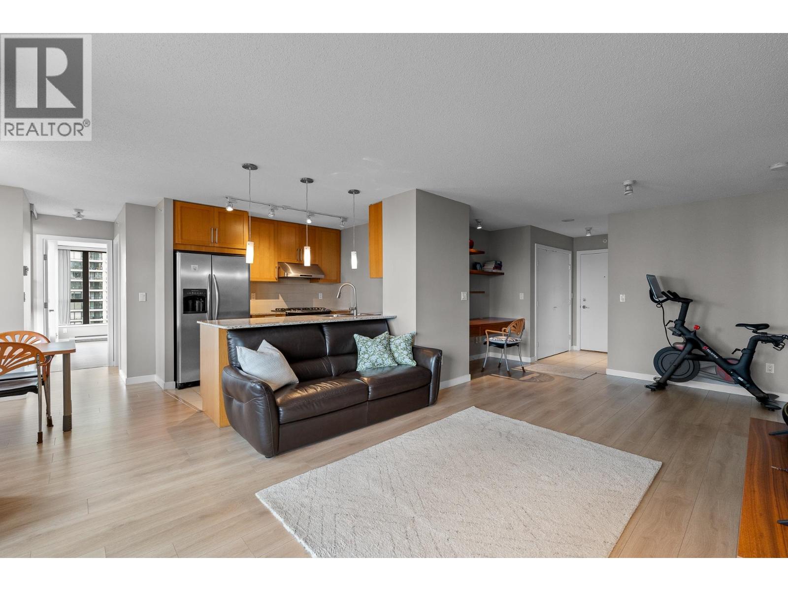 802 7088 Salisbury Avenue, Burnaby, British Columbia  V5E 0A4 - Photo 8 - R3113628