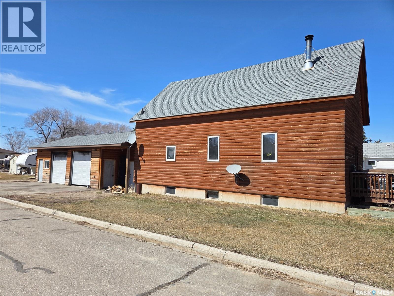 214 W 1st Street, Alida, Saskatchewan  S0C 0B0 - Photo 2 - SK033501