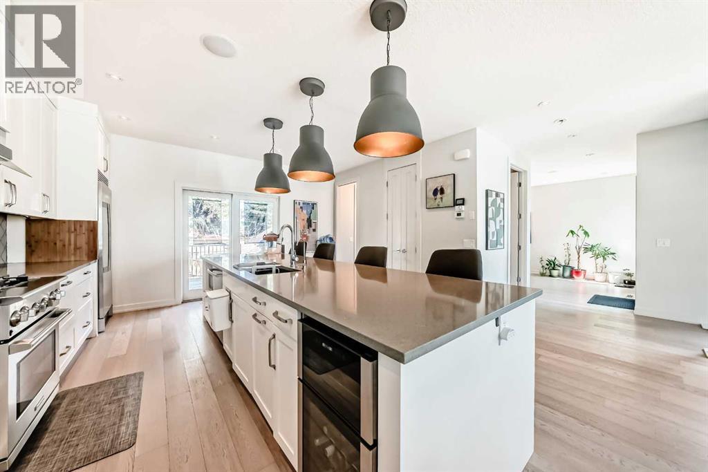 112 Hanover Road Sw, Calgary, Alberta  T2V 3J4 - Photo 4 - A2302268