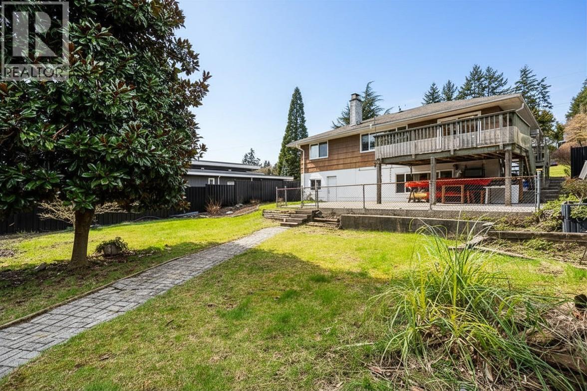 320 Seaforth Crescent, Coquitlam, British Columbia  V3K 2M4 - Photo 32 - R3113242