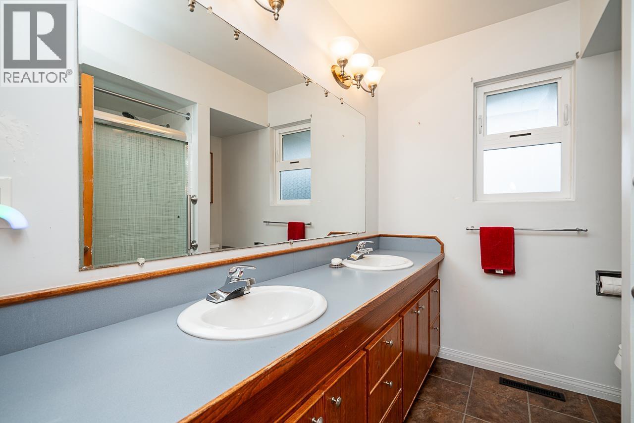 320 Seaforth Crescent, Coquitlam, British Columbia  V3K 2M4 - Photo 22 - R3113242