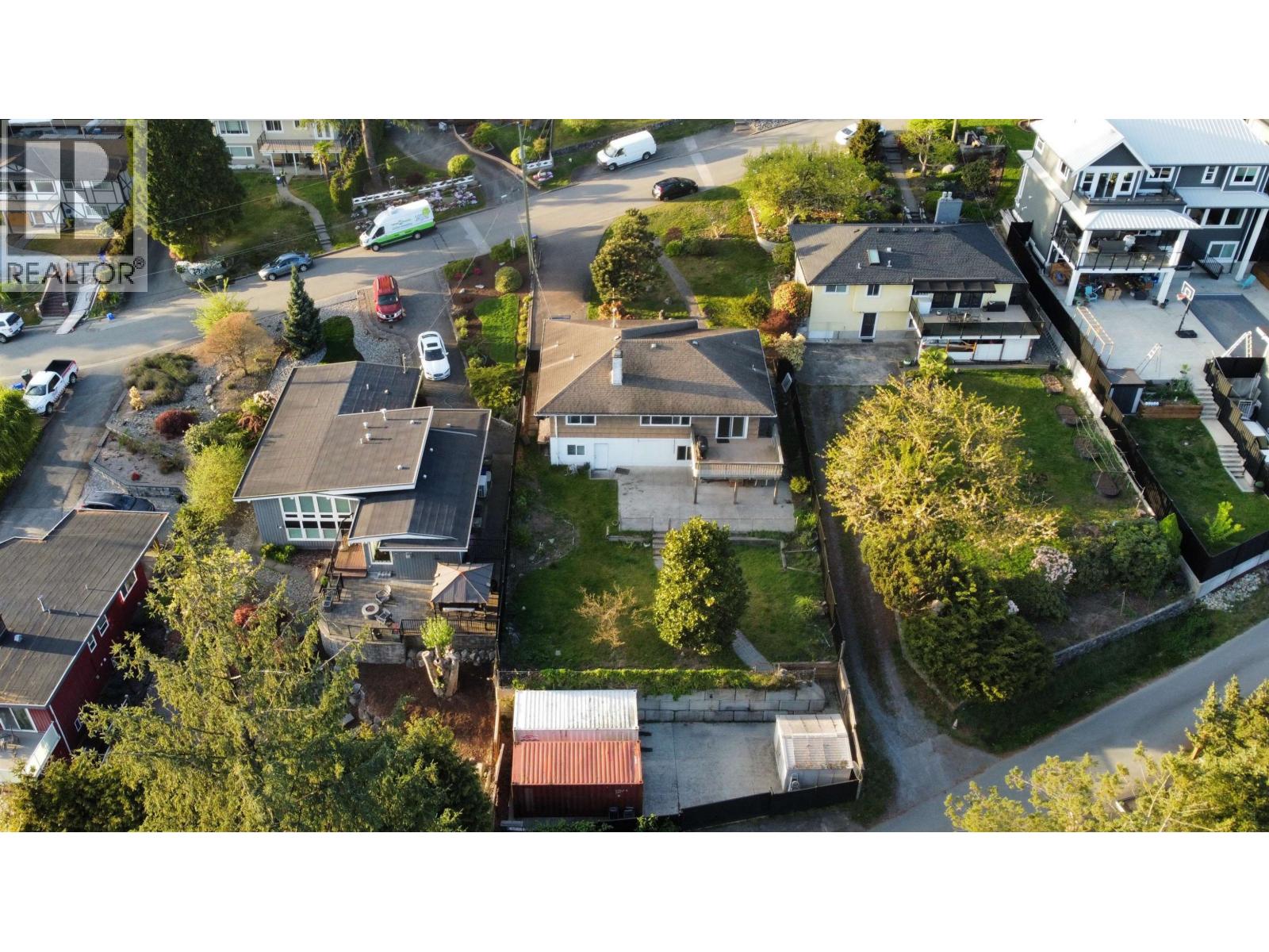 320 Seaforth Crescent, Coquitlam, British Columbia  V3K 2M4 - Photo 28 - R3113242