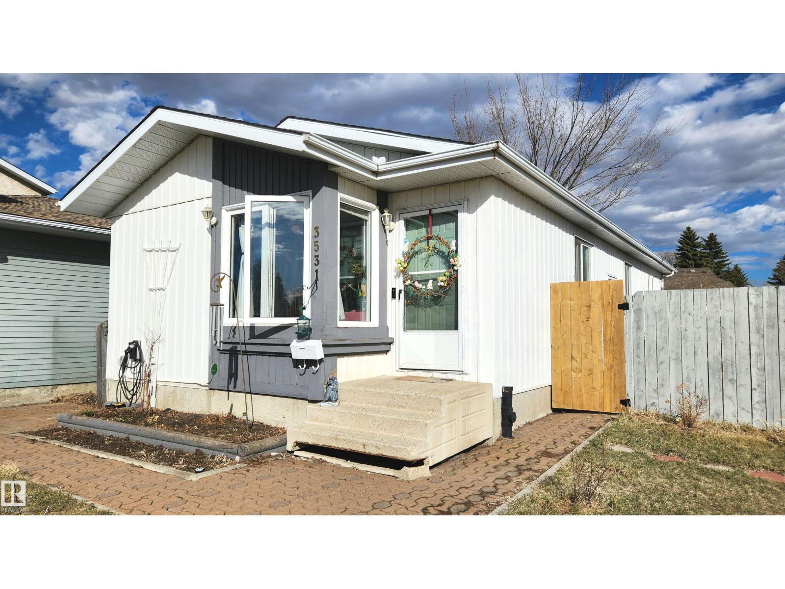 3531 46 ST NW, edmonton, Alberta