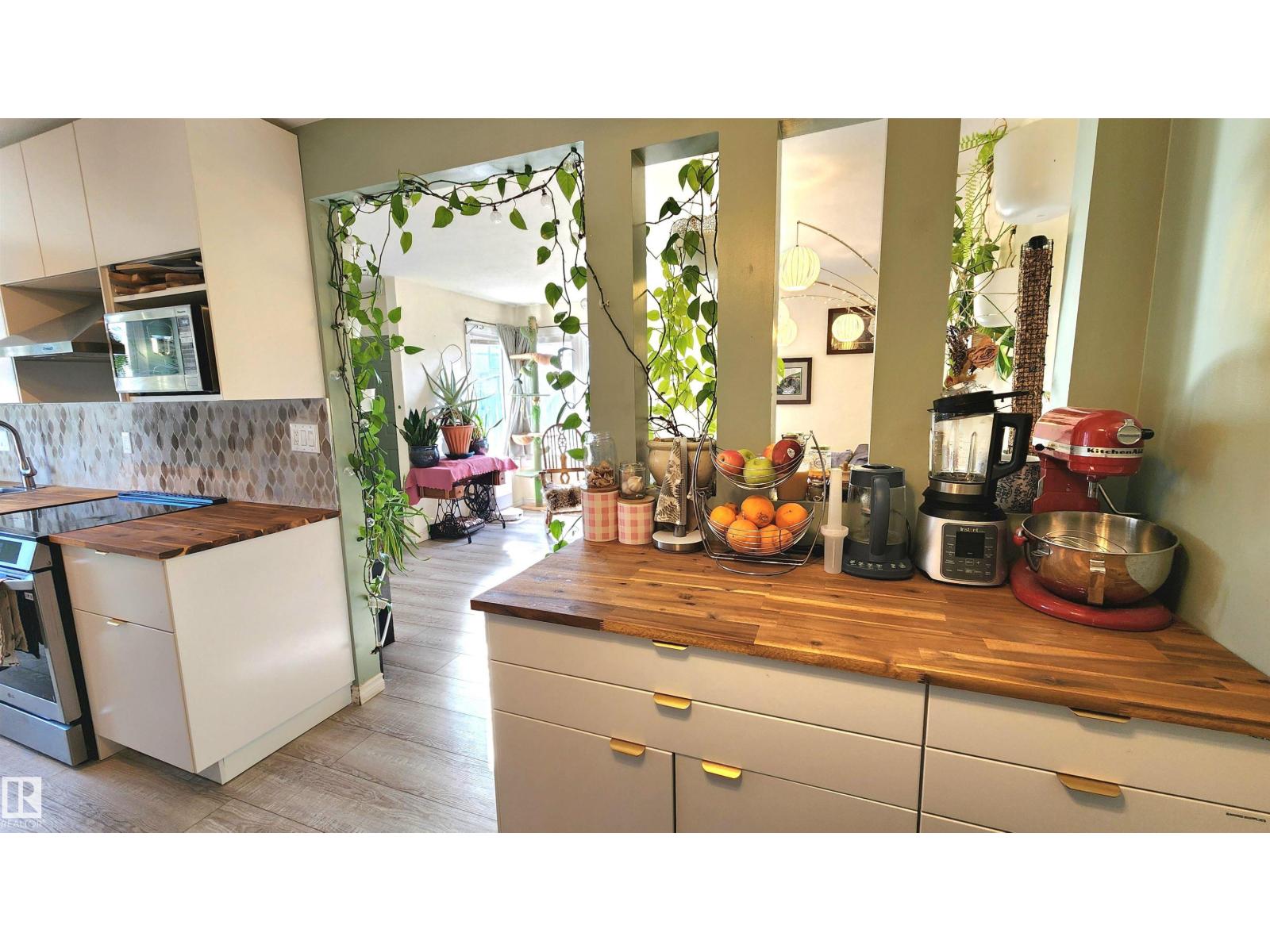 3531 46 St Nw, Edmonton, Alberta  T6L 5C6 - Photo 6 - E4483287