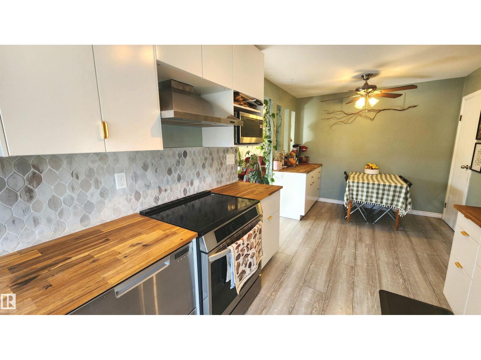 3531 46 St Nw, Edmonton, Alberta  T6L 5C6 - Photo 9 - E4483287