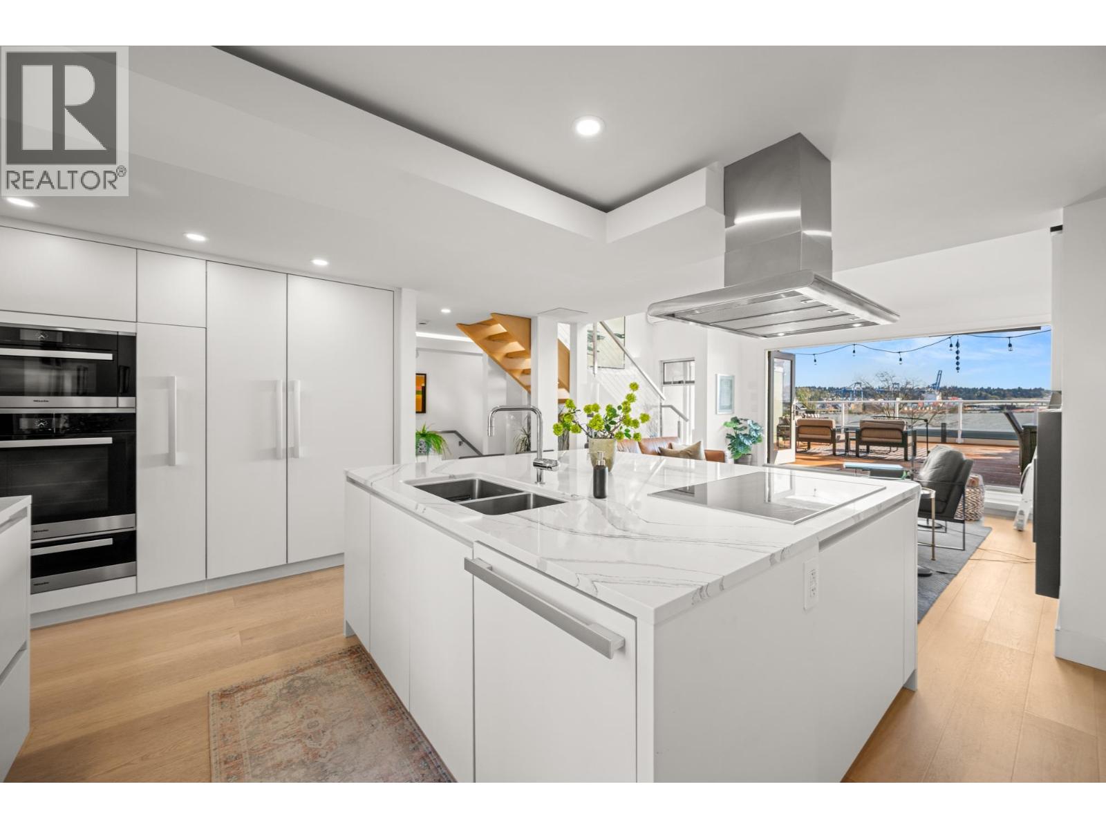 418 5 K De K Court, New Westminster, British Columbia  V3M 6B6 - Photo 10 - R3113399