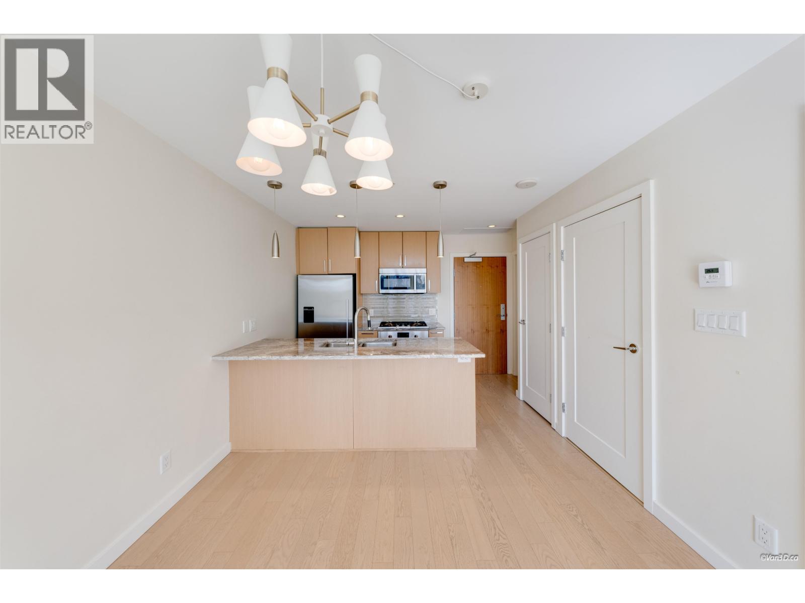 1002 88 W 1st Avenue, Vancouver, British Columbia  V5Y 0K2 - Photo 10 - R3111282