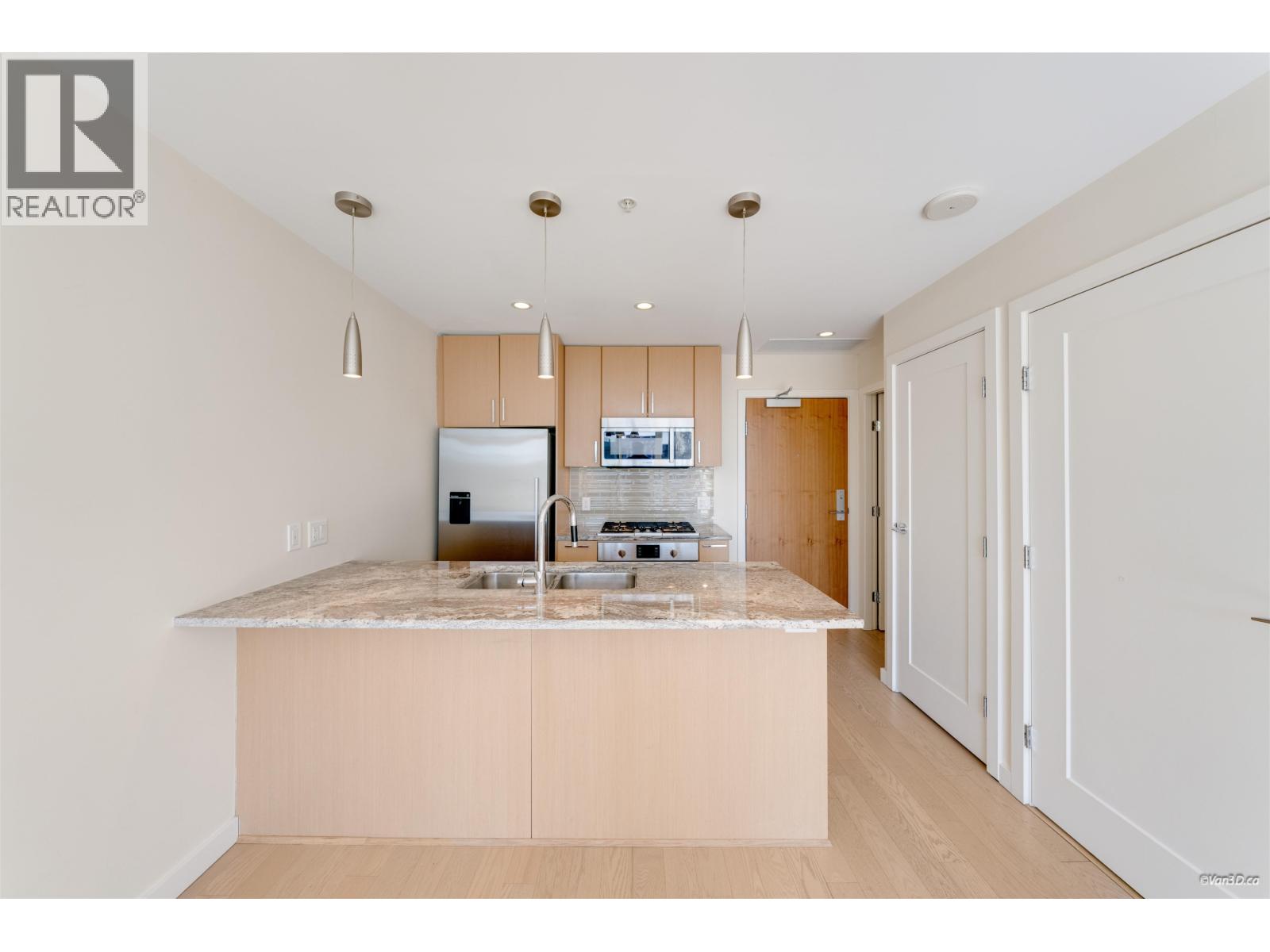 1002 88 W 1st Avenue, Vancouver, British Columbia  V5Y 0K2 - Photo 13 - R3111282