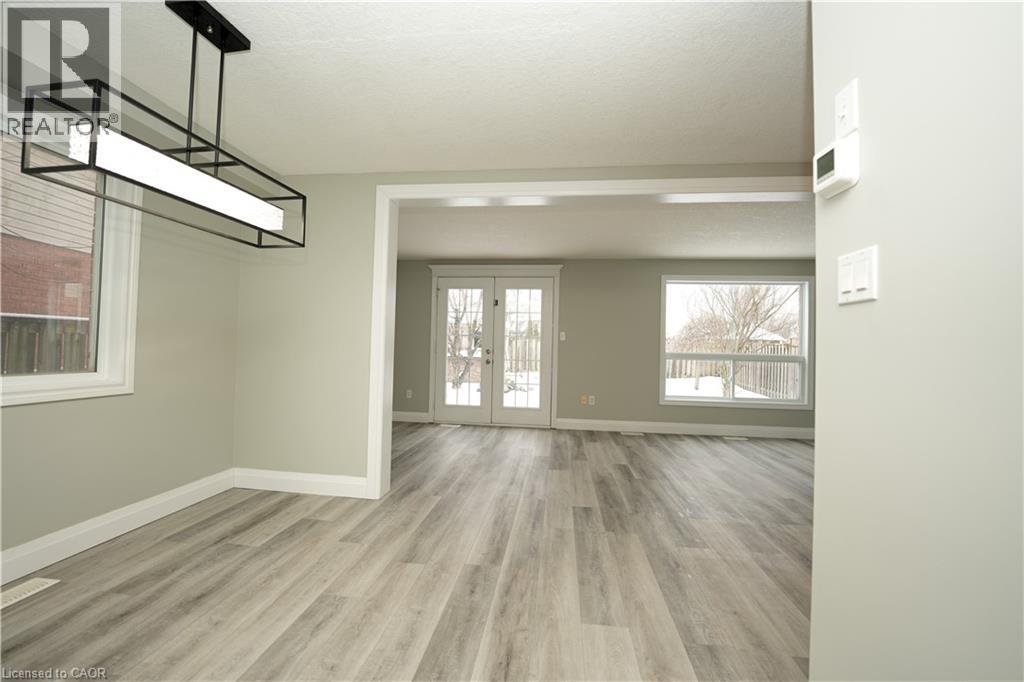 11 Lemonbalm Street, Kitchener, Ontario  N2E 3V9 - Photo 10 - 40806707