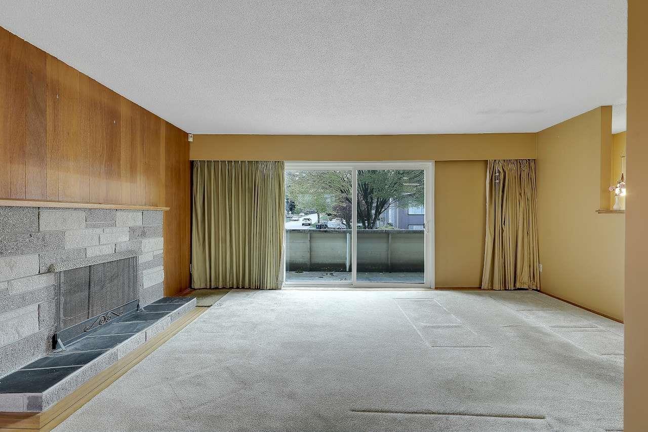 11050 Swan Crescent, Surrey, British Columbia  V3R 5B6 - Photo 3 - R3104860