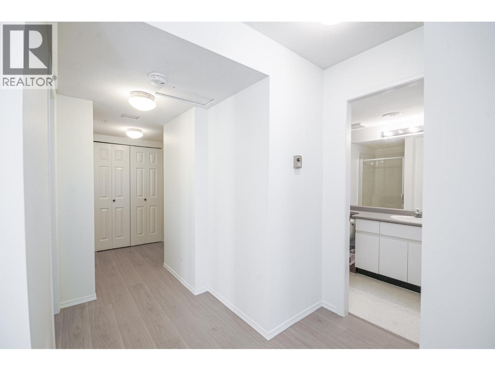 203 865 W 15th Avenue, Vancouver, British Columbia  V5Z 1R8 - Photo 15 - R3113831