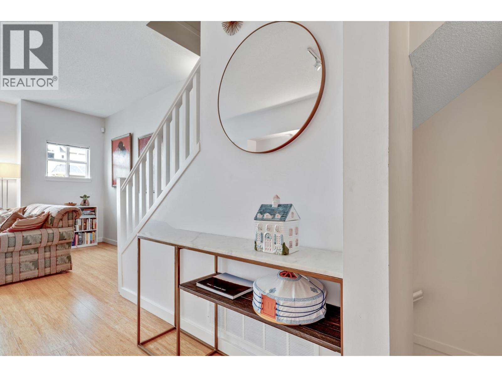 3264 Clermont Mews, Vancouver, British Columbia  V5S 4X3 - Photo 12 - R3113654