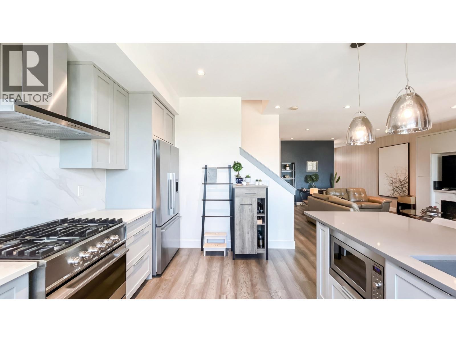 2 3535 Princeton Avenue, Coquitlam, British Columbia  V3E 0P1 - Photo 24 - R3113378