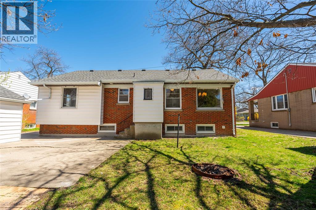 1203 Colborne Road, Sarnia, Ontario  N7V 3K9 - Photo 32 - 26007355