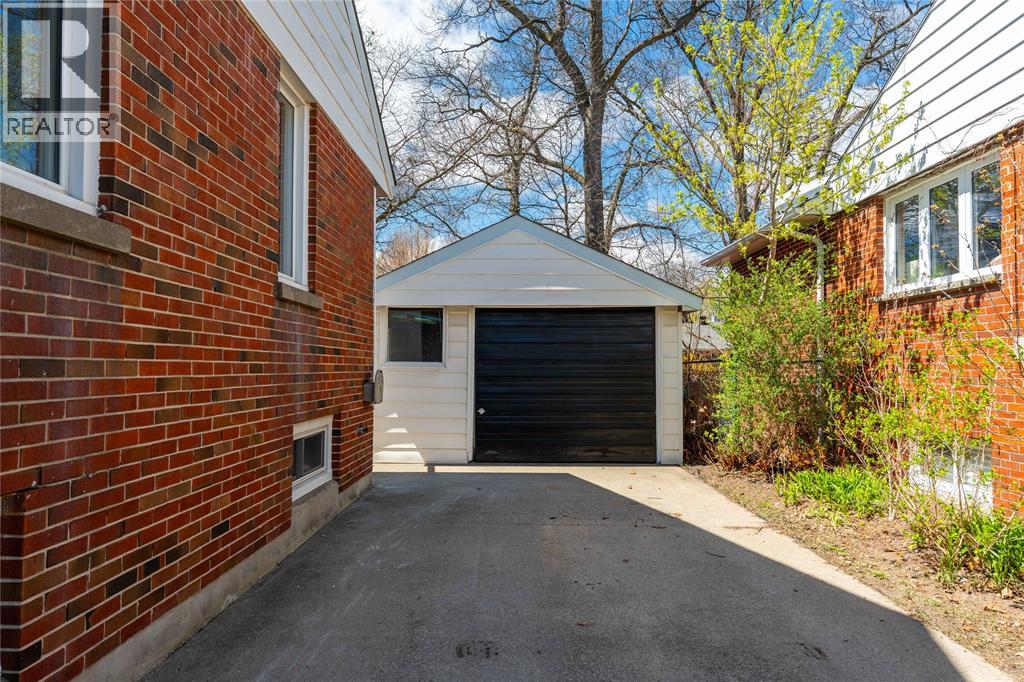 1203 Colborne Road, Sarnia, Ontario  N7V 3K9 - Photo 4 - 26007355