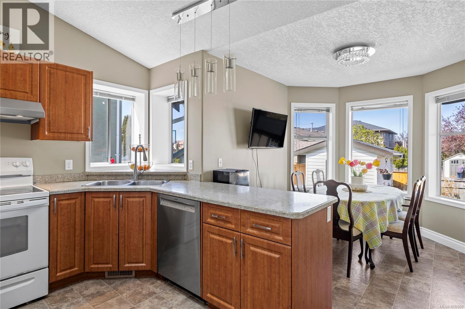 6226 Mcrobb Ave, Nanaimo, British Columbia  V9V 1L2 - Photo 7 - 1032050