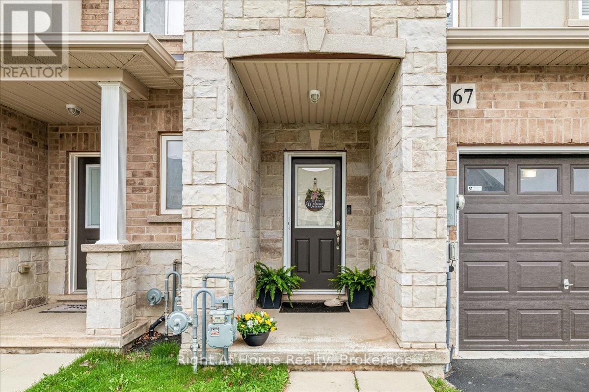 67 Foothills Lane, Hamilton, Ontario  L8E 0K1 - Photo 3 - X13023414