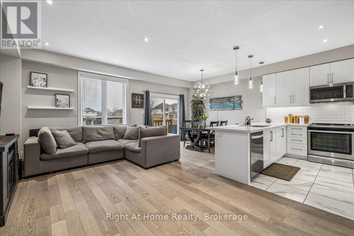 67 Foothills Lane, Hamilton, Ontario  L8E 0K1 - Photo 7 - X13023414